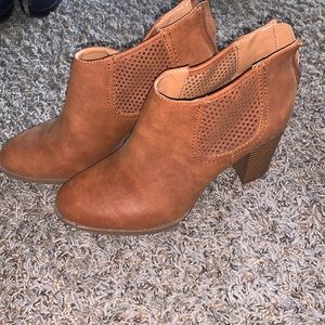 Style & Co Anke Boots
